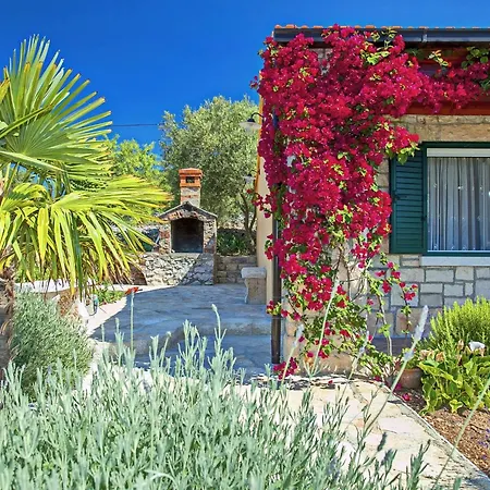 Stone House San Pelegrin-two Bedroom With Terrace And Sea View Semesterbostad *