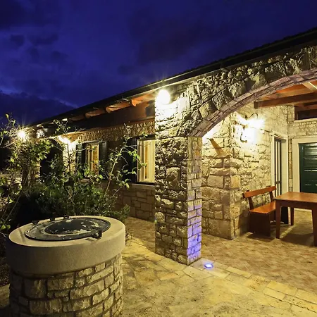 Stone House San Pelegrin-two Bedroom With Terrace And Sea View Semesterbostad *