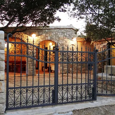 Stone House San Pelegrin-two Bedroom With Terrace And Sea View Semesterbostad Vela Luka