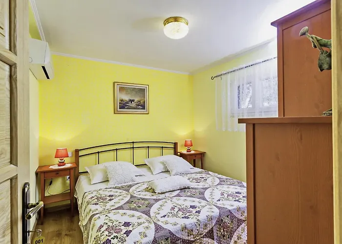 Stone House San Pelegrin-two Bedroom With Terrace And Sea View Holiday home *