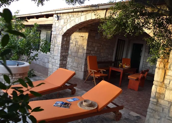Holiday home Stone House San Pelegrin-two Bedroom With Terrace And Sea View Vela Luka